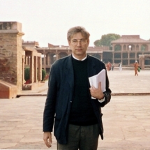 Orhan Pamuk. Image by unknown photographer, Wikimedia Commons